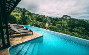  Tiki Villas Rainforest Lodge Adults Only  Увита